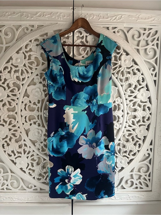 Joseph Ribkoff Dresses & Skirts - NWT Joseph Ribkoff Blue Floral Sheath Dress Size 10 Made in Canada